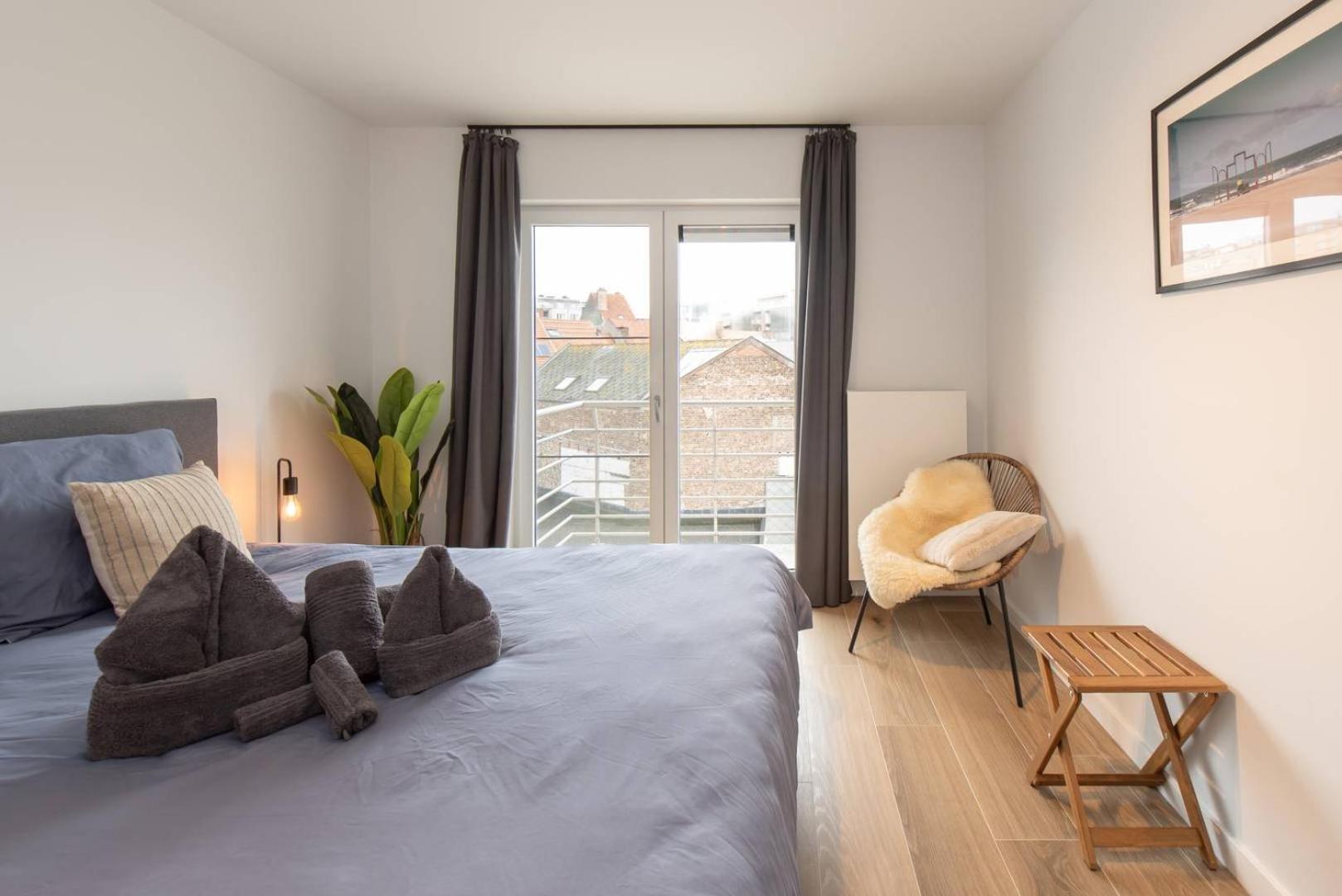 Luxueus, Ruim Appartement Op 350M Van Het Strand Ostend Exterior photo
